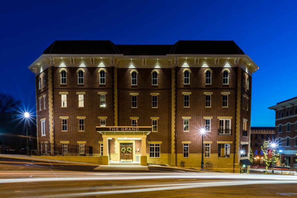 The Mount Vernon Grand Hotel Экстерьер фото